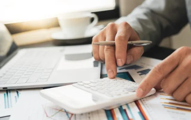 Zatrzymywanie i rozwijanie finansowych talentów